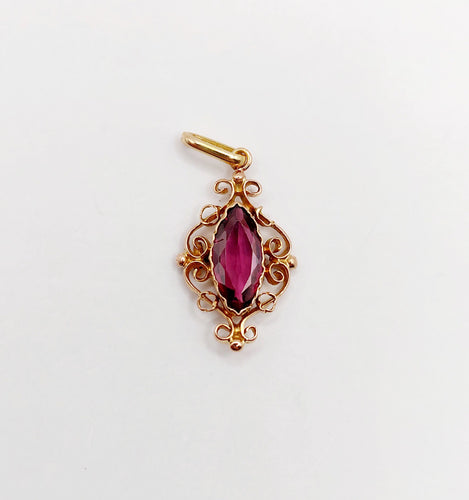 Pendentif Pendentif or rose, grenat taille navette (circa 1900) 58 Facettes A06252