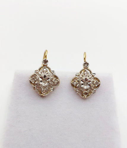 Boucles d'oreilles Dormeuses marguerite antiques en or 18k et diamants taille rose (circa 1900) 58 Facettes A06421