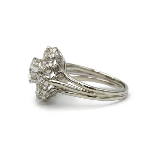 Bague 52 Bague - Or blanc et diamants 58 Facettes 1009