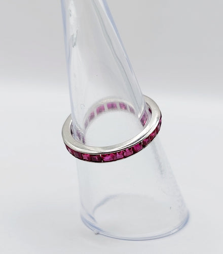 Bague 51 Alliance américaine art déco en or blanc et rubis calibrés synthétiques 58 Facettes A05493