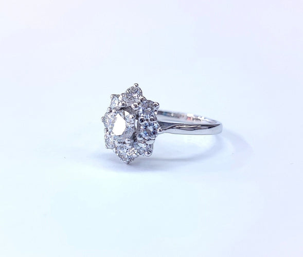 18 ayar beyaz altın ve pırlanta Papatya yüzük 