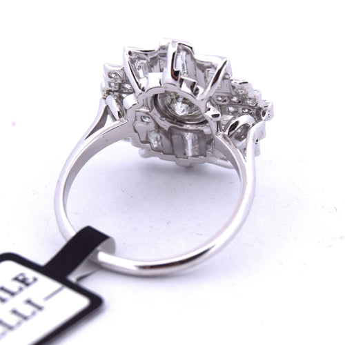 Bague 54 Bague Art Déco en or blanc avec diamants 58 Facettes