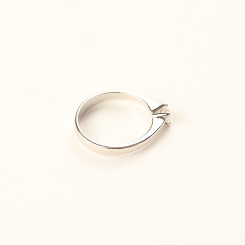 54 Sortija solitario en oro blanco con diamante talla brillante 58 Facettes 126443