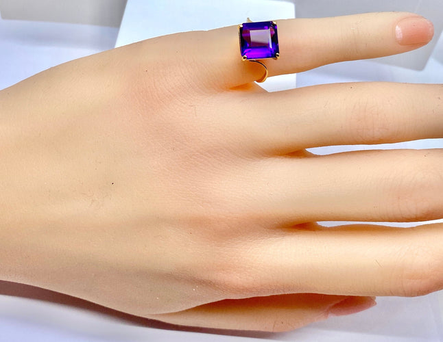 Sarı altın ve ametist yüzük