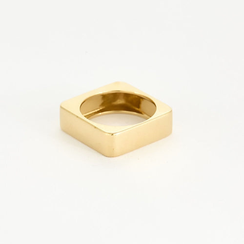 Bague 58 Bague moderniste de forme carré en or jaune et diamant 58 Facettes THI0518