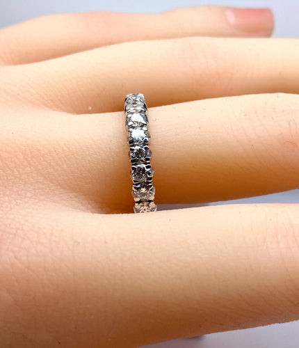 Bague 62 Alliance en or blanc 18 carats ornée de 25 diamants 2,40 carat environ 58 Facettes AB522