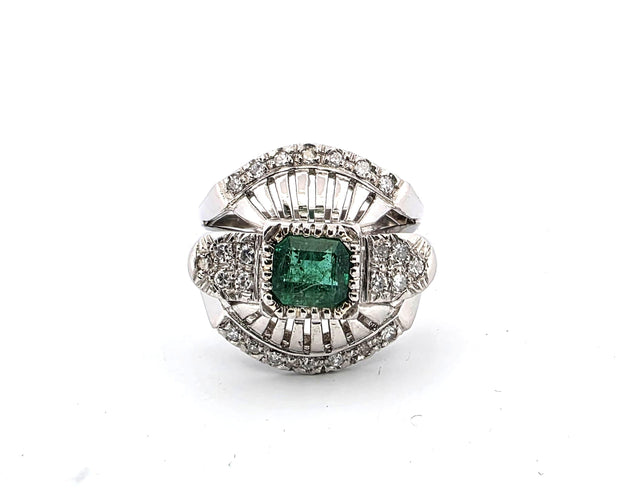 Bague 57 Bague en platine avec émeraude centrale et diamants environnants 58 Facettes