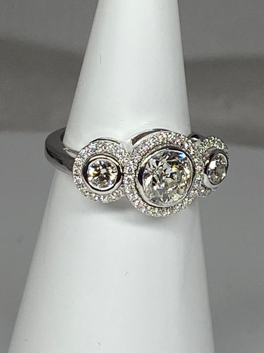 Bague 52 Bague de fiançailles, diamants 58 Facettes AB48