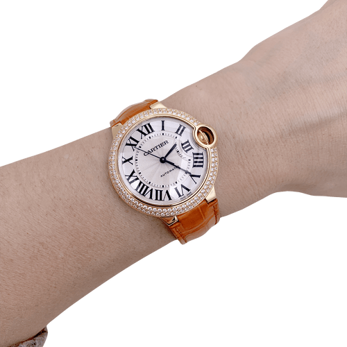 Montre Montre Cartier "Ballon Bleu" or jaune, diamants, cuir. 58 Facettes 34434