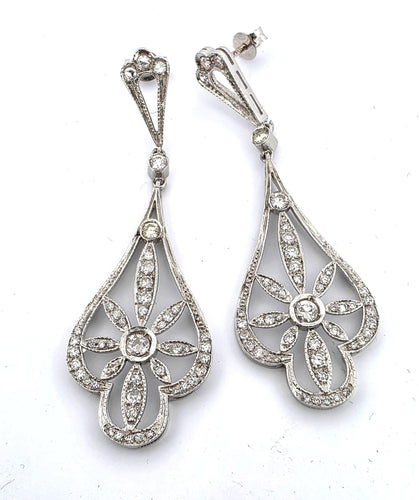 Boucles d'oreilles Boucles d'oreilles en platine serties de diamants 58 Facettes