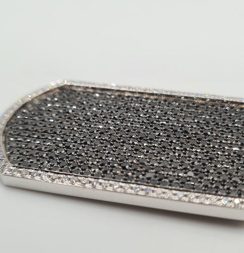 Pendentif Pendentif or blanc serti de diamants noirs et blancs 58 Facettes