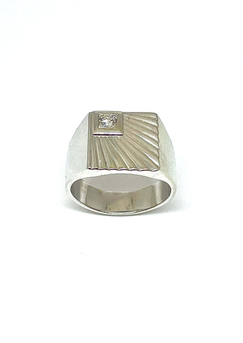 Anello con sigillo vintage Soleil Levant, oro bianco e diamanti