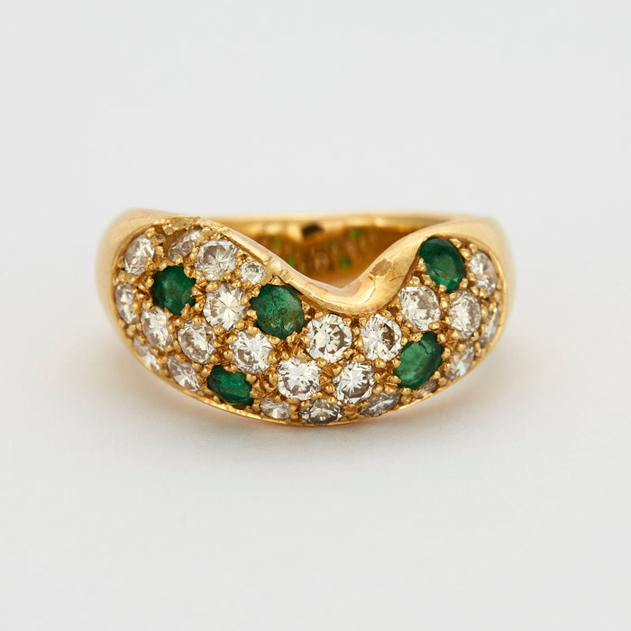 Geelgouden ring met diamanten en smaragden