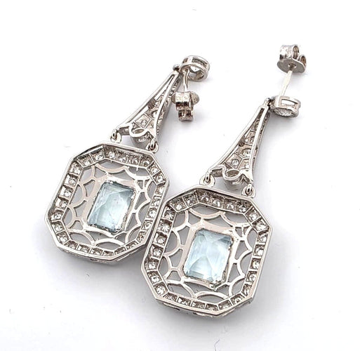 Boucles d'oreilles Boucles d'oreilles en platine avec aigue-marine et diamants 58 Facettes