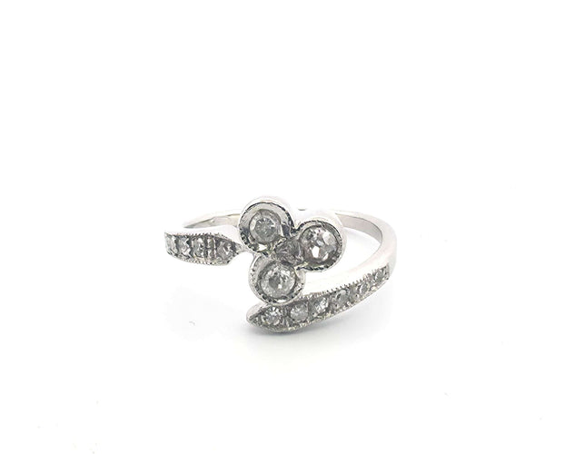 Bague 51 Bague en platine avec diamants 58 Facettes
