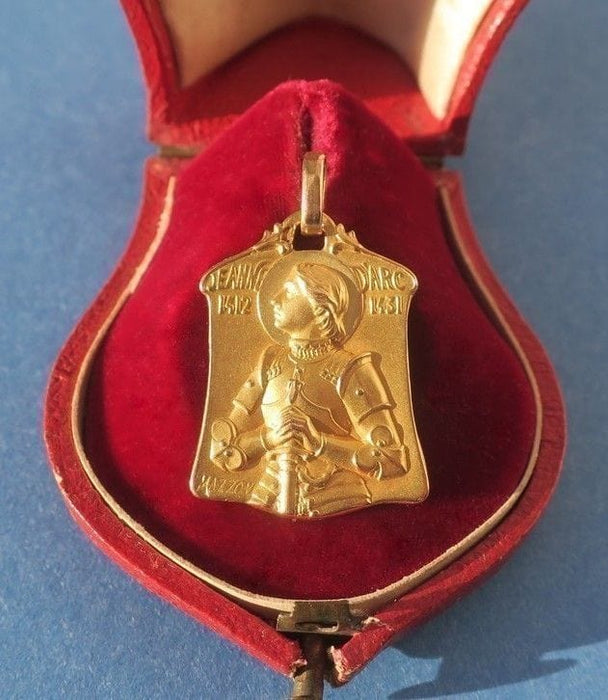 Pendentif Rare médaille pendentif Jeanne d’Arc MAZZONI 58 Facettes