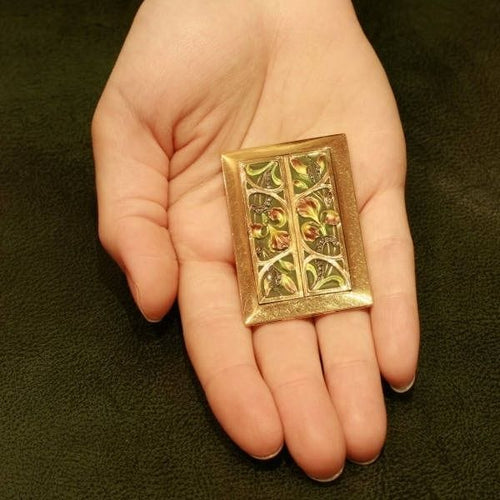 Boucles d'oreilles Enchanted Iris: 18K Gold Art Nouveau Earrings with Plique-à-Jour Enamel 58 Facettes 11139-0001