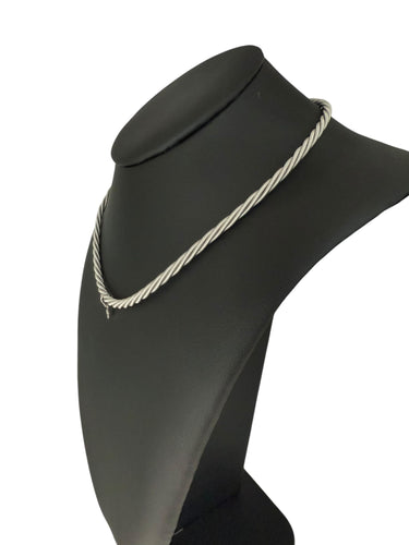 Collier Collier en or blanc entrelacé avec diamant de Whiting 58 Facettes