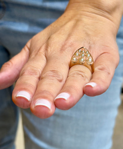 Bague 51.5 Bague en or jaune 18 carats et perles 58 Facettes