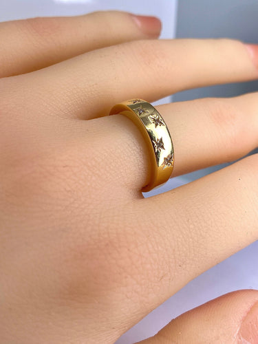 Bague 52 Bague en or jaune 18 carats sertie de 5 diamants 58 Facettes AB562