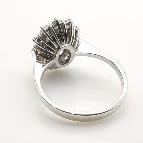 Bague 54 Bague marguerite or blanc saphir et diamants 58 Facettes