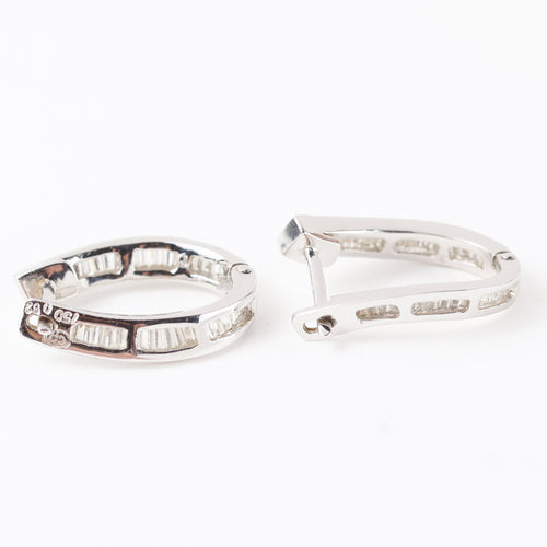 Boucles d'oreilles Boucles d'oreilles en or blanc avec diamants 58 Facettes 129460B