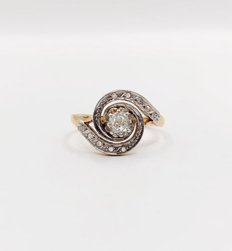Bague tourbillon antique en or 18k et platine, diamants taille ancienne 58 Facettes A06455