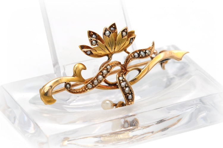 Broche Broche en or jaune sertie de perles 58 Facettes B266