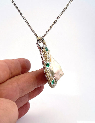 Collier Collier or , diamants , mabe de Tahiti et émeraudes 58 Facettes