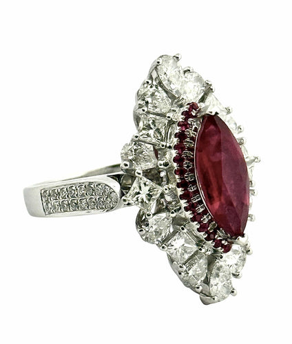 Bague 55 Bague marquise en or , diamants et rubis naturel 58 Facettes