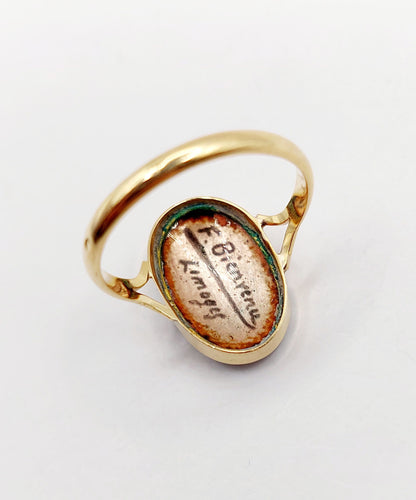 Bague 53 Bague Art Nouveau Limoges or jaune, plaque émaillée à la jeune fille (circa 1910) 58 Facettes A06387