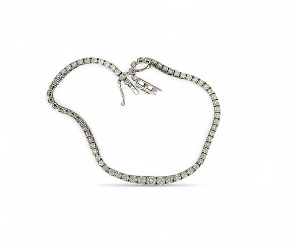 Bracelet Bracelet Tennis rivière de diamants , or blanc 18 carats 58 Facettes
