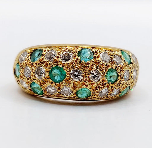 Bague 50 Bague bombé dôme or 18k pavage diamants et émeraudes, bombé 58 Facettes A06602