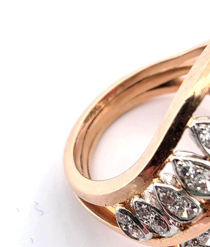 Anello in oro giallo con rubino cabochon e diamanti 58 Facettes