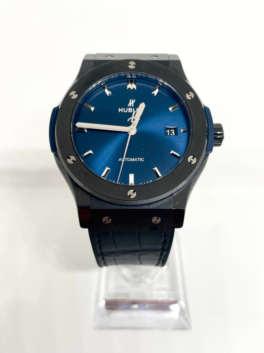 HUBLOT – Klassisches Fusionskeramikblau