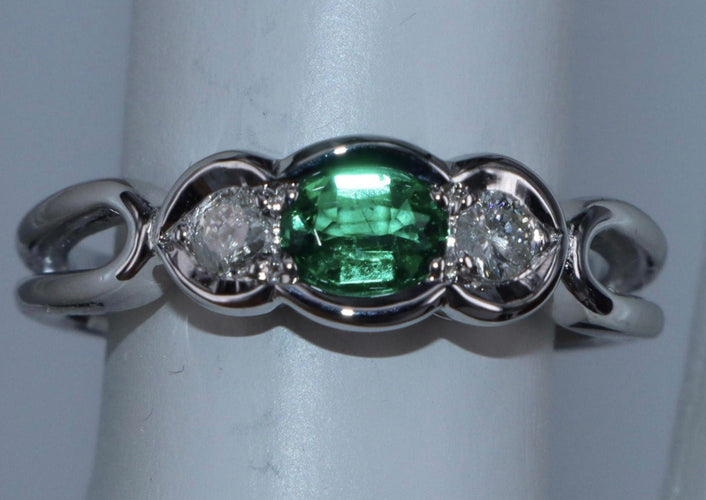 Bague 53.5 Bague Colombienne Emeraude et Diamants en or blanc 58 Facettes BA-56