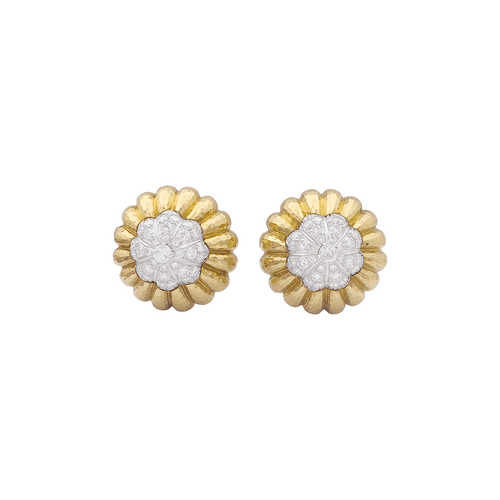 Boucles d'oreilles Clips d'oreilles David Webb, "Boutons", platine, or jaune, diamants. 58 Facettes 34425
