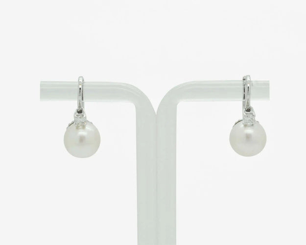 Boucles d'oreilles Boucles d'oreilles en or blanc avec perles Akoya et diamants 58 Facettes 7899
