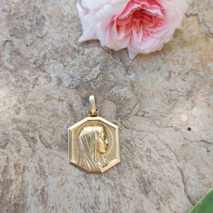 Medalla “Santo” Virgen ", oro