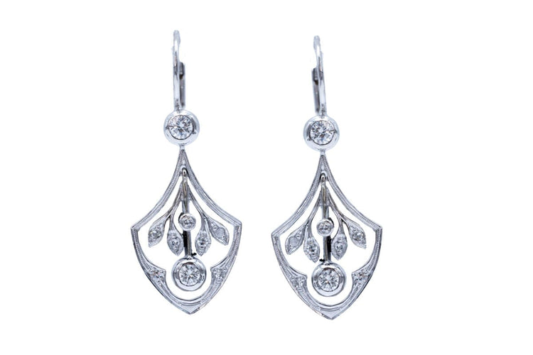 Boucles d'oreilles Boucles d'oreilles Art Nouveau en or blanc avec diamants, Hongrie, années 1930/1940 58 Facettes 9850