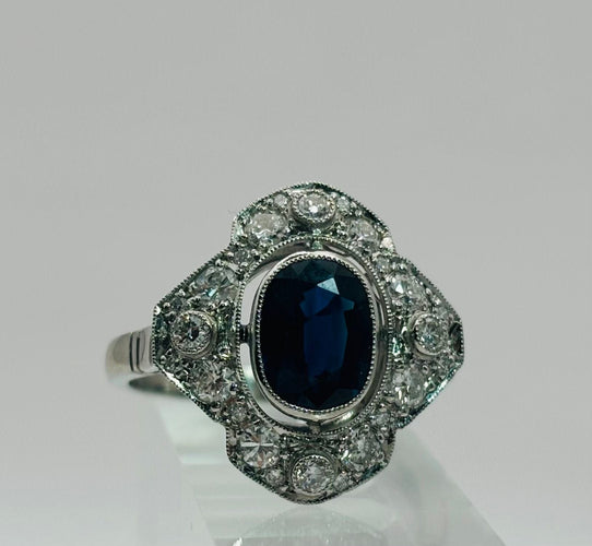 Bague 53 Bague de style Art Déco en platine avec un saphir central et des diamants 58 Facettes 50245