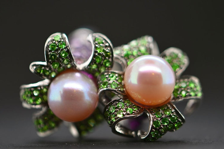 Bague 56 Bague Cocktail Perle de Culture Émeraude Améthyste Diamants Rubis Or Blanc 18 Carats 58 Facettes