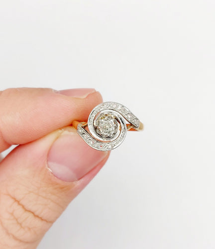 Вихрен пръстен античен от 18 карата злато и Платина, диаманти със стара шлифовка 