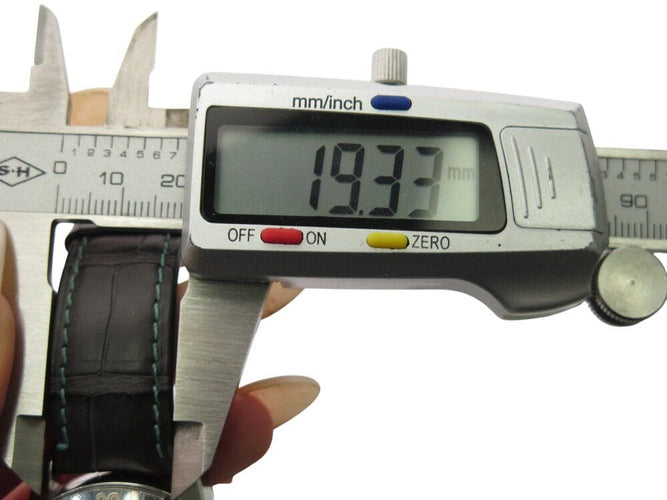 Montre Montre Jaeger-LeCoultre Master Compressor Diving GMT 156.8.25 38m automatique 58 Facettes 269228