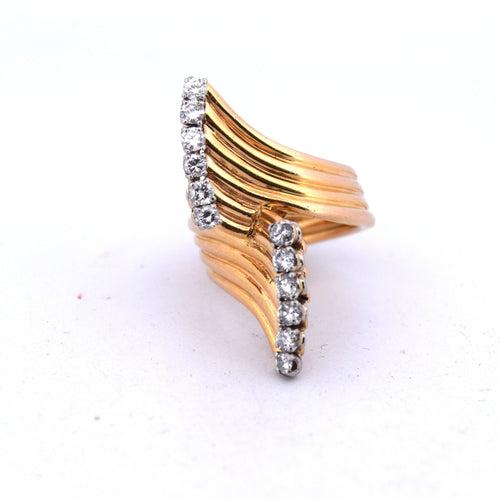 Bague 45 Bague en or jaune avec diamants 58 Facettes