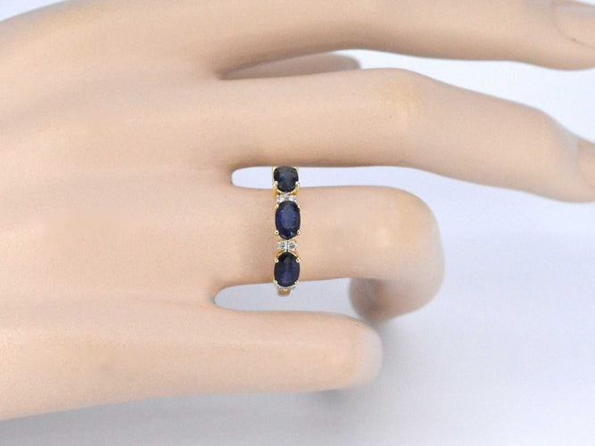 Bague Bague en or avec diamants et saphir 58 Facettes 2123