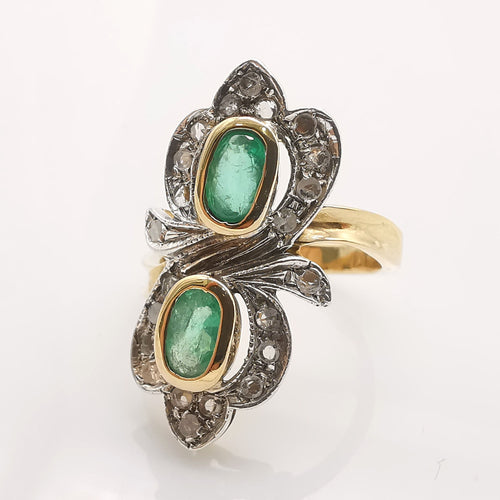 Bague 58 Bague or jaune, émeraudes et diamants 58 Facettes