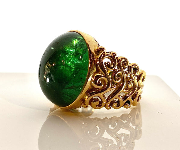 Bague 57 Bague en or jaune ornée tourmaline verte cabochon 58 Facettes AB314