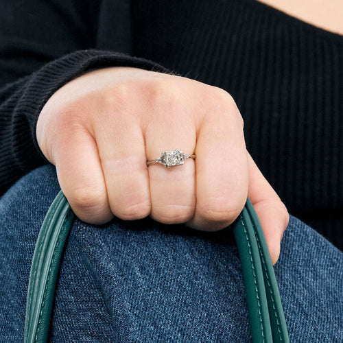 Bague 52 Bague platine et diamants 58 Facettes LJ16