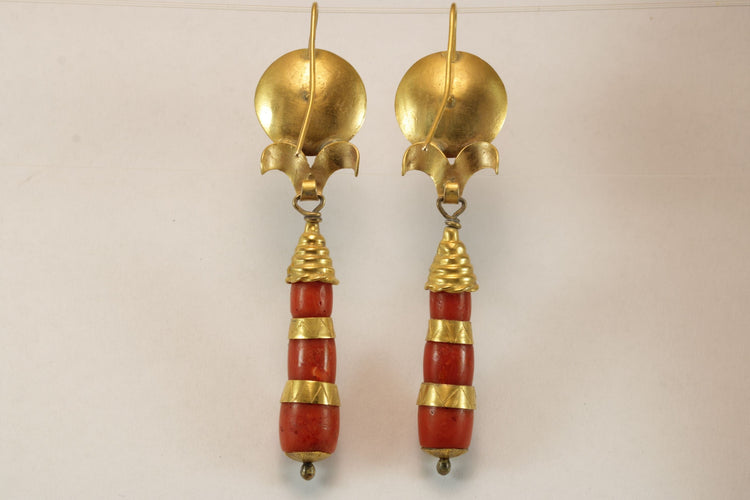 Boucles d'oreilles Boucles d'oreilles antiques en or corail 58 Facettes 7672